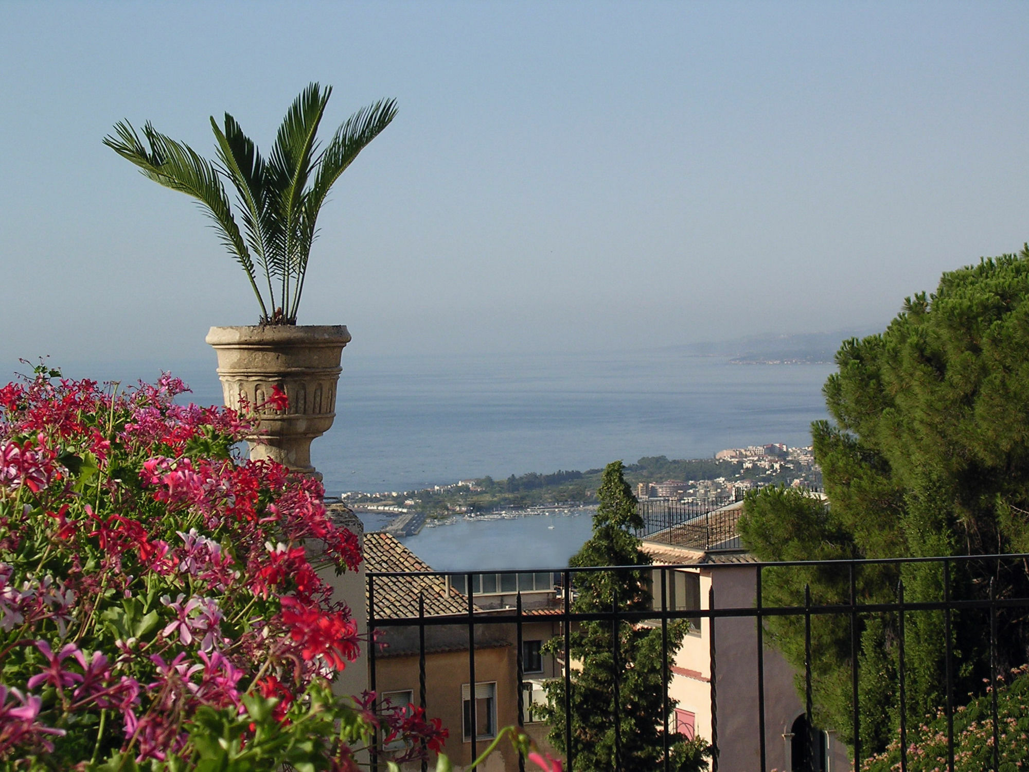 Hotel Villa Taormina Exteriör bild